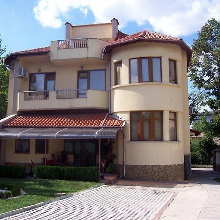 Fenerite Family Hotel Targóvishte Exterior foto